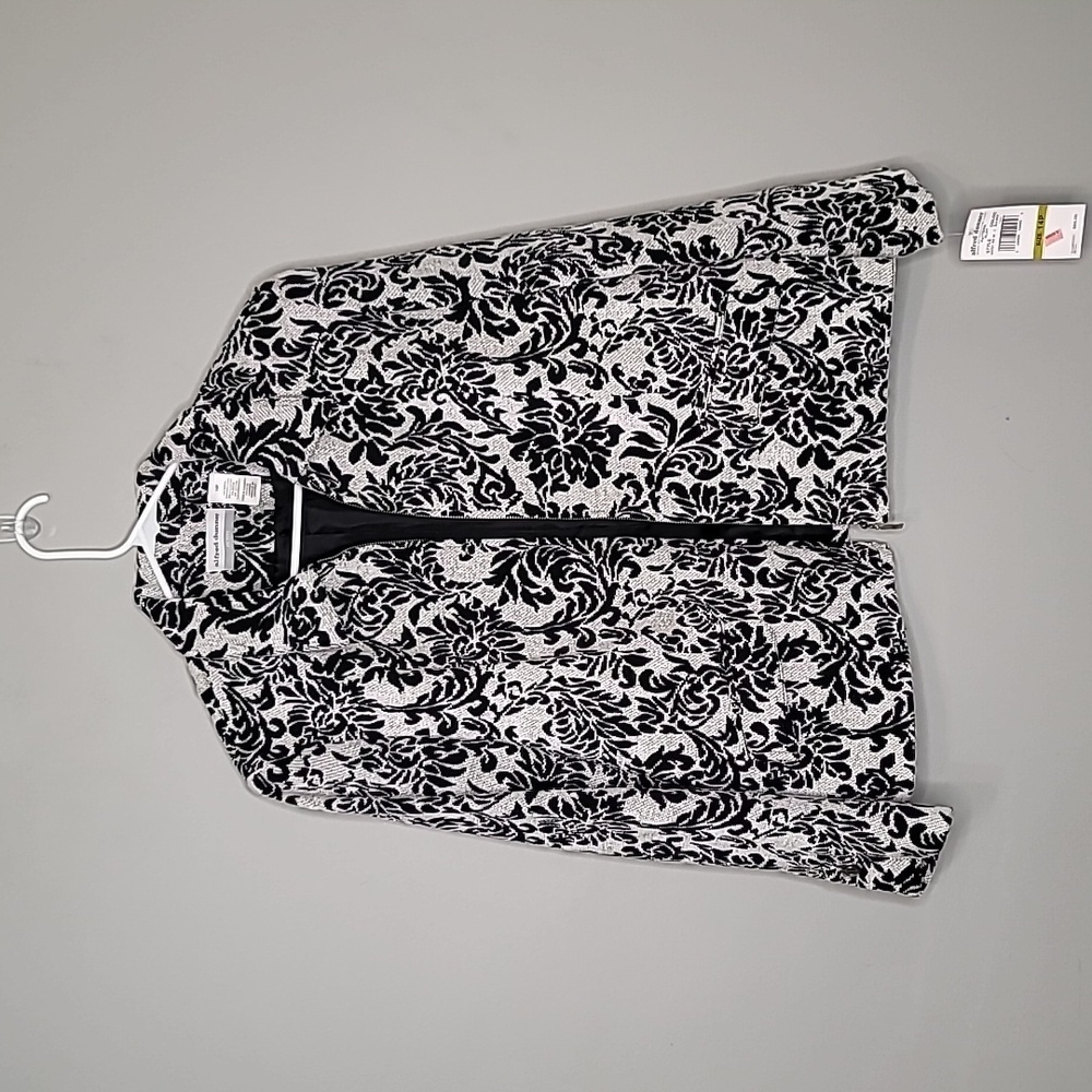 Alfred Dunner size 14P Black and White Floral Pattern Jacket